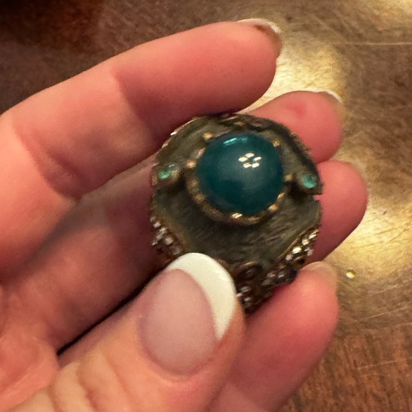 Elegant Vintage Green Statement Ring - Picture 12 of 14
